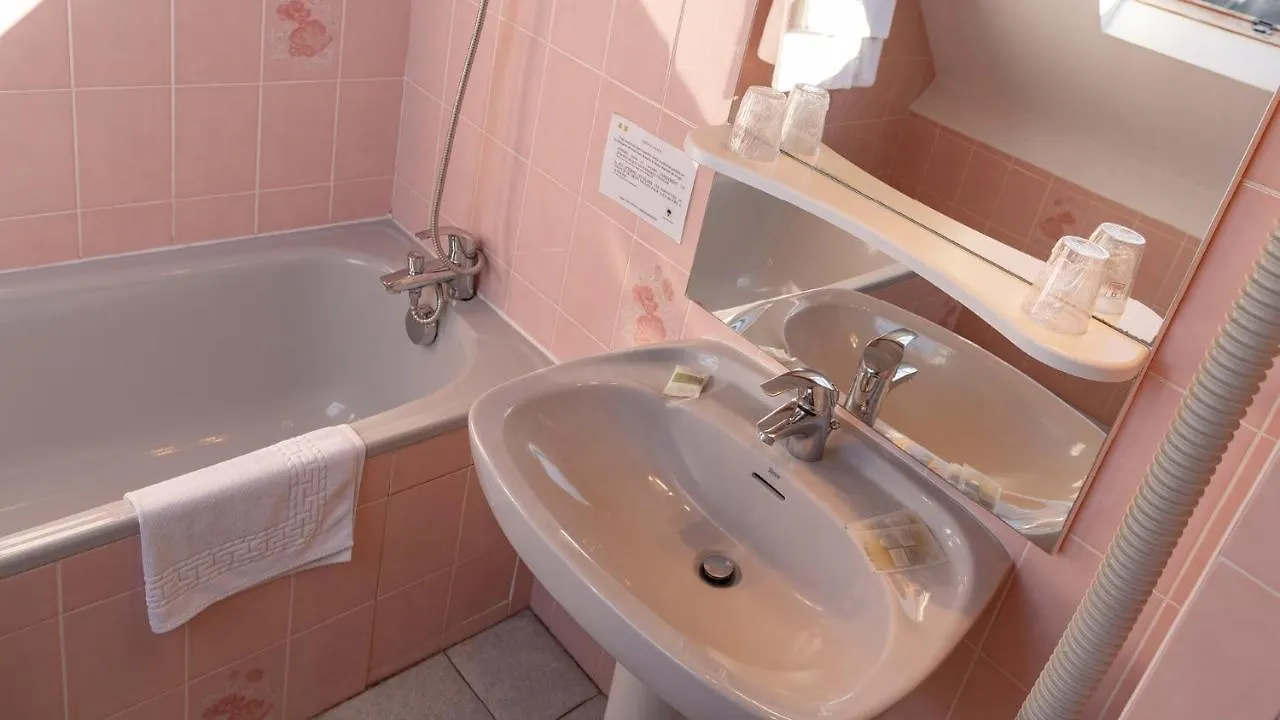 Les Bains De Mer Riviera Bretonne Бенодет Отель